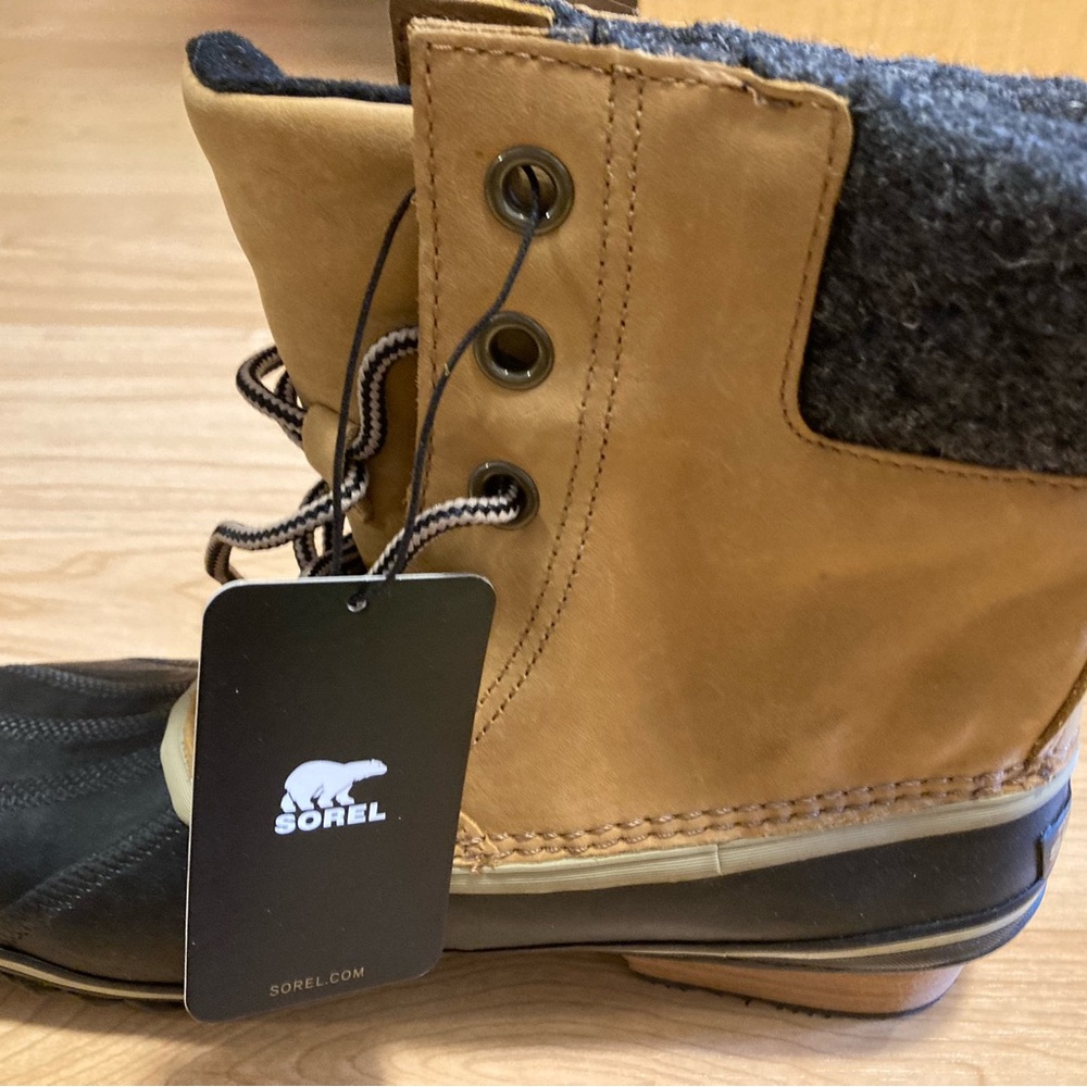 NWT in original box Sorel SLIMPACK II LACE Women’s Size 10-Elk Black